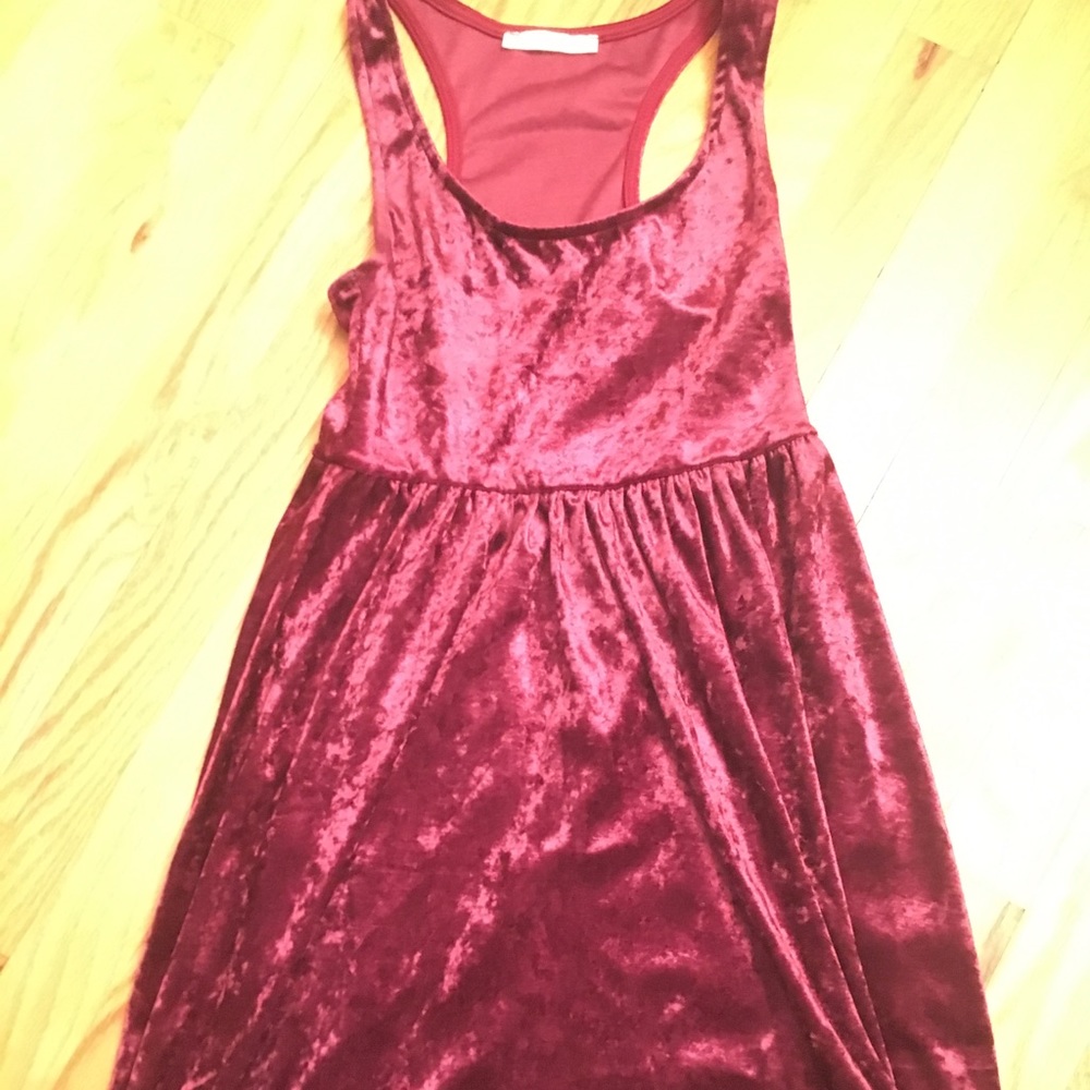 Maroon velvet sleeveless mini dress